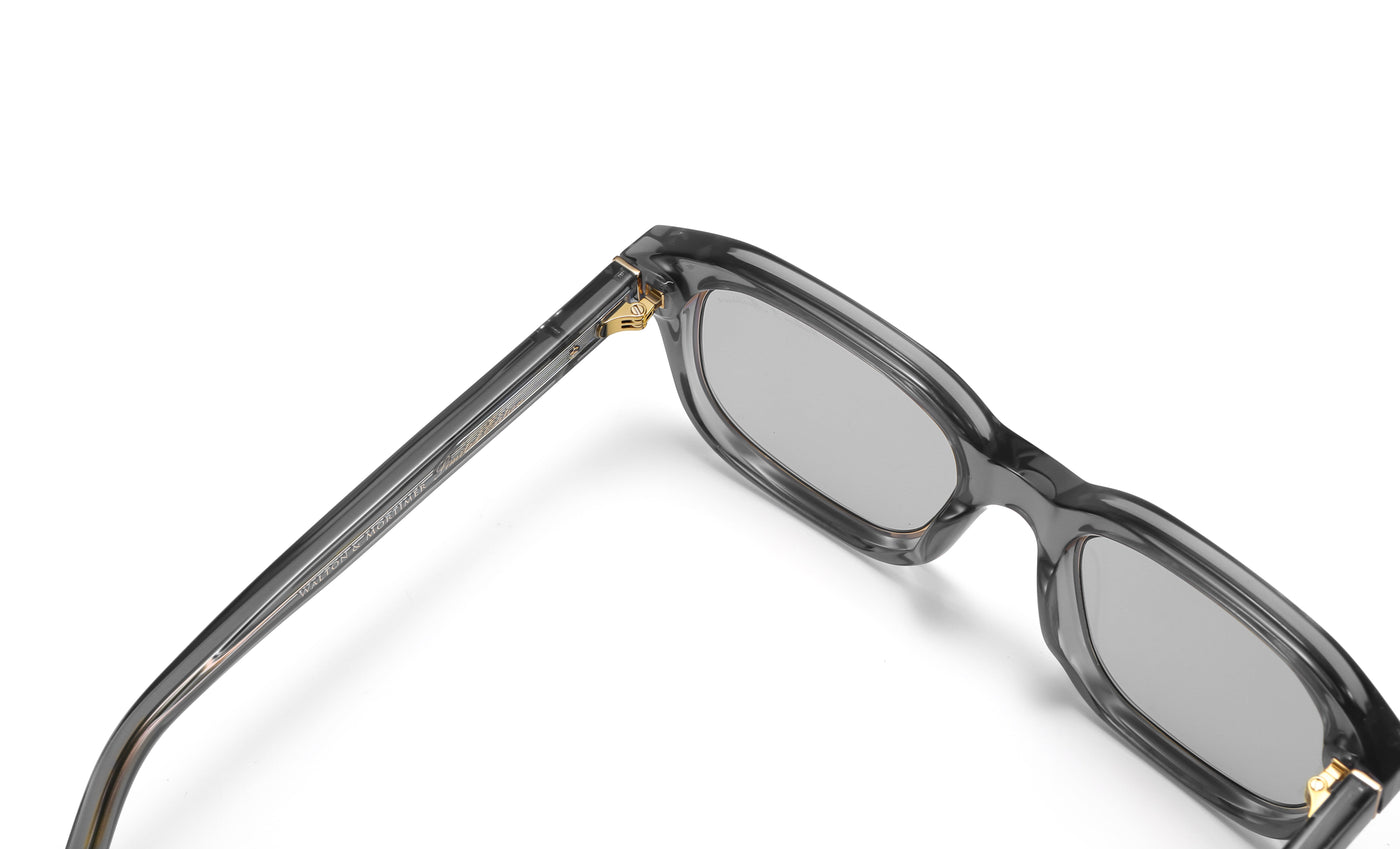 Walton & Mortimer No.28 | Moon Gray