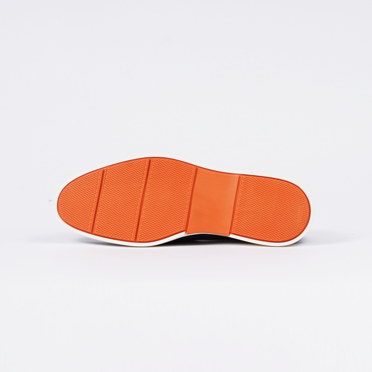 Onderkant van de Heritage Suède Loafer Grijs – duurzame en comfortabele zool.