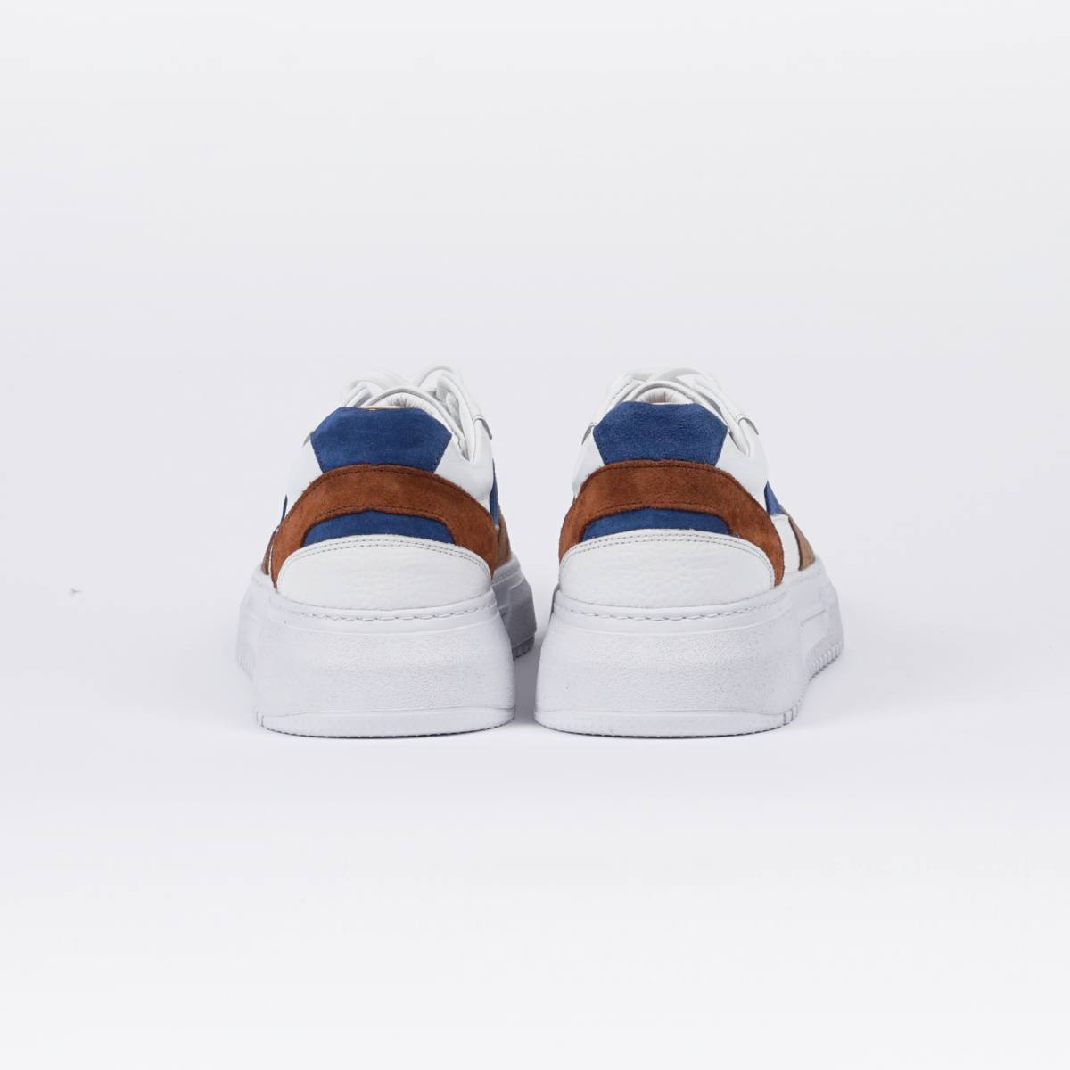 Ivory Suède Sneaker - Wit
